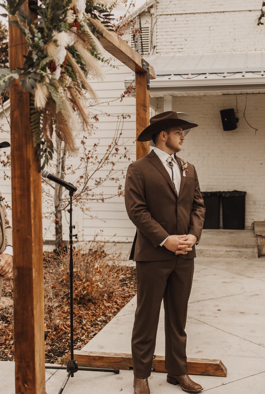 Groom in custom tailored suit by esatto Custom Clothing, serving Bountiful and Farmington Utah